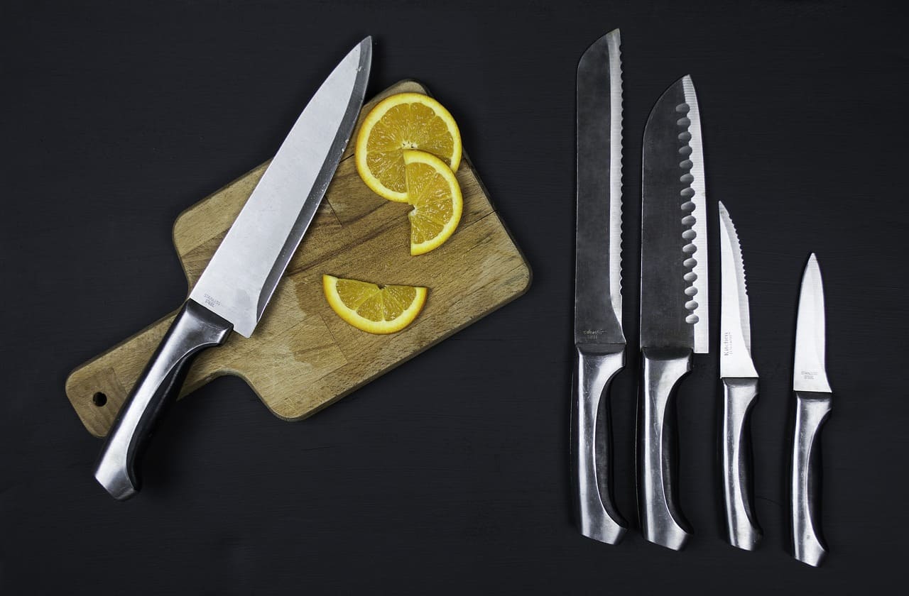 en GranMeanje tenemos una variedad de cuchillos, tijeras y tablas de cocina para que puedas cocinar y disfrutar las mejores comidas